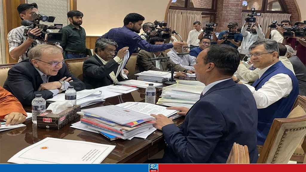 প্রধান উপদেষ্টার নির্দেশনা মেনেই করা হচ্ছে সংস্কার বৈঠক: ড. আলী রীয়াজ   