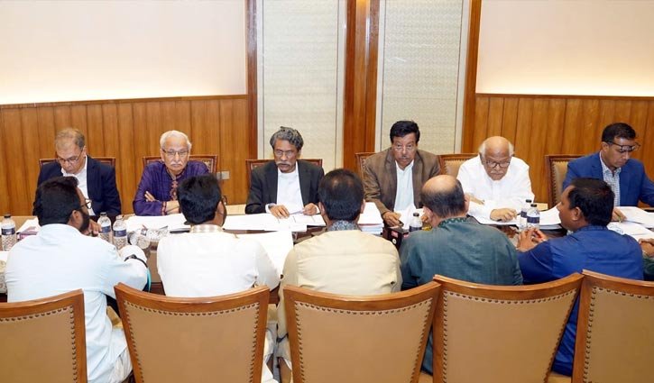 ঐক্যের মাধ্যমে নতুন বাংলাদেশ বিনির্মাণে অগ্রসর হতে পারব: আলী রীয়াজ