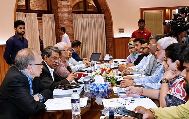 প্রাতিষ্ঠানিক দুর্বলতা ছিল বলেই ফ্যাসিবাদ প্রতিষ্ঠিত হয়েছিল: আলী রীয়াজ