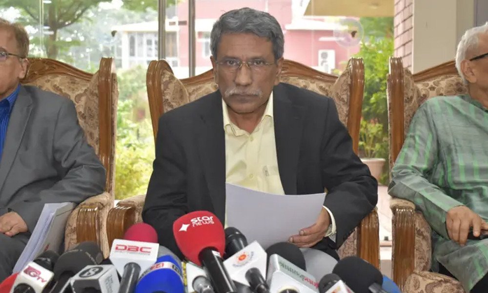 ‘ভোট দেব না’—এই ‘অস্ত্র’ ব্যবহার করতে পারেন নারীরা: অধ্যাপক আলী রীয়াজ