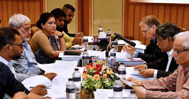 প্রাতিষ্ঠানিক দুর্বলতায় ফ্যাসিবাদী শাসন প্রতিষ্ঠিত হয়েছিল : আলী রীয়াজ